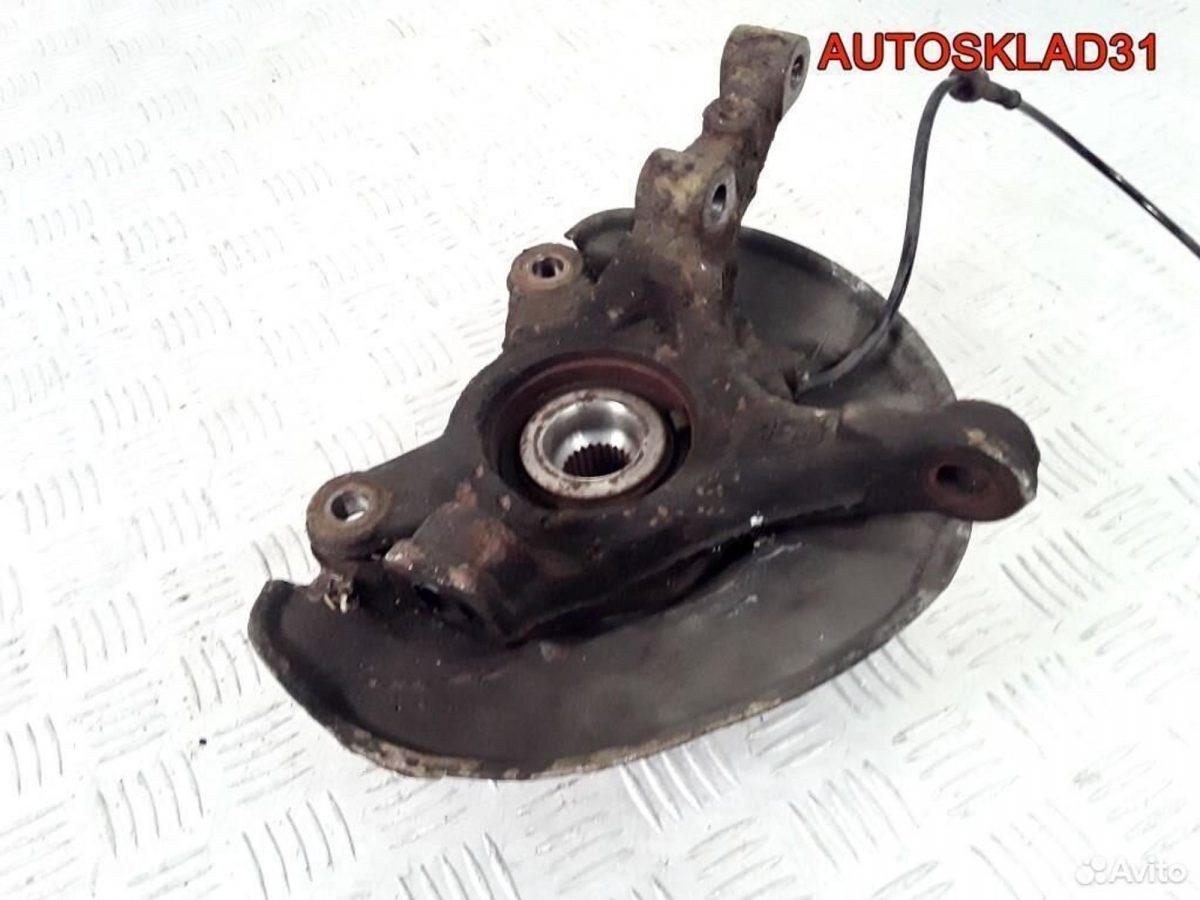 Кулак поворотный передний правый Mitsubishi Colt - АвтоСклад31.рф - авторазборка контрактные б/у запчасти в г. Белгород