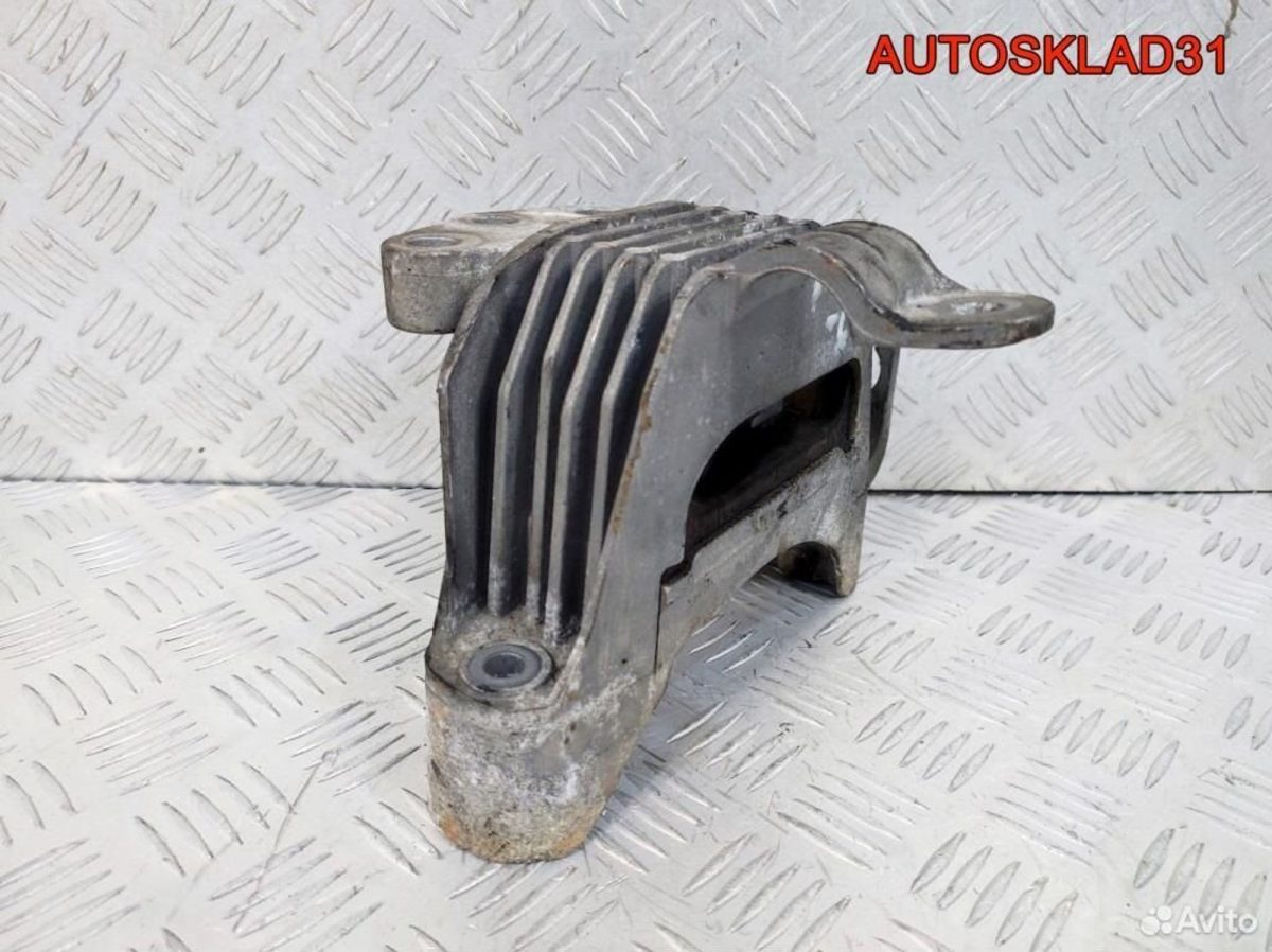 Опора двигателя правая Opel Astra J 13347451 - АвтоСклад31.рф - авторазборка контрактные б/у запчасти в г. Белгород