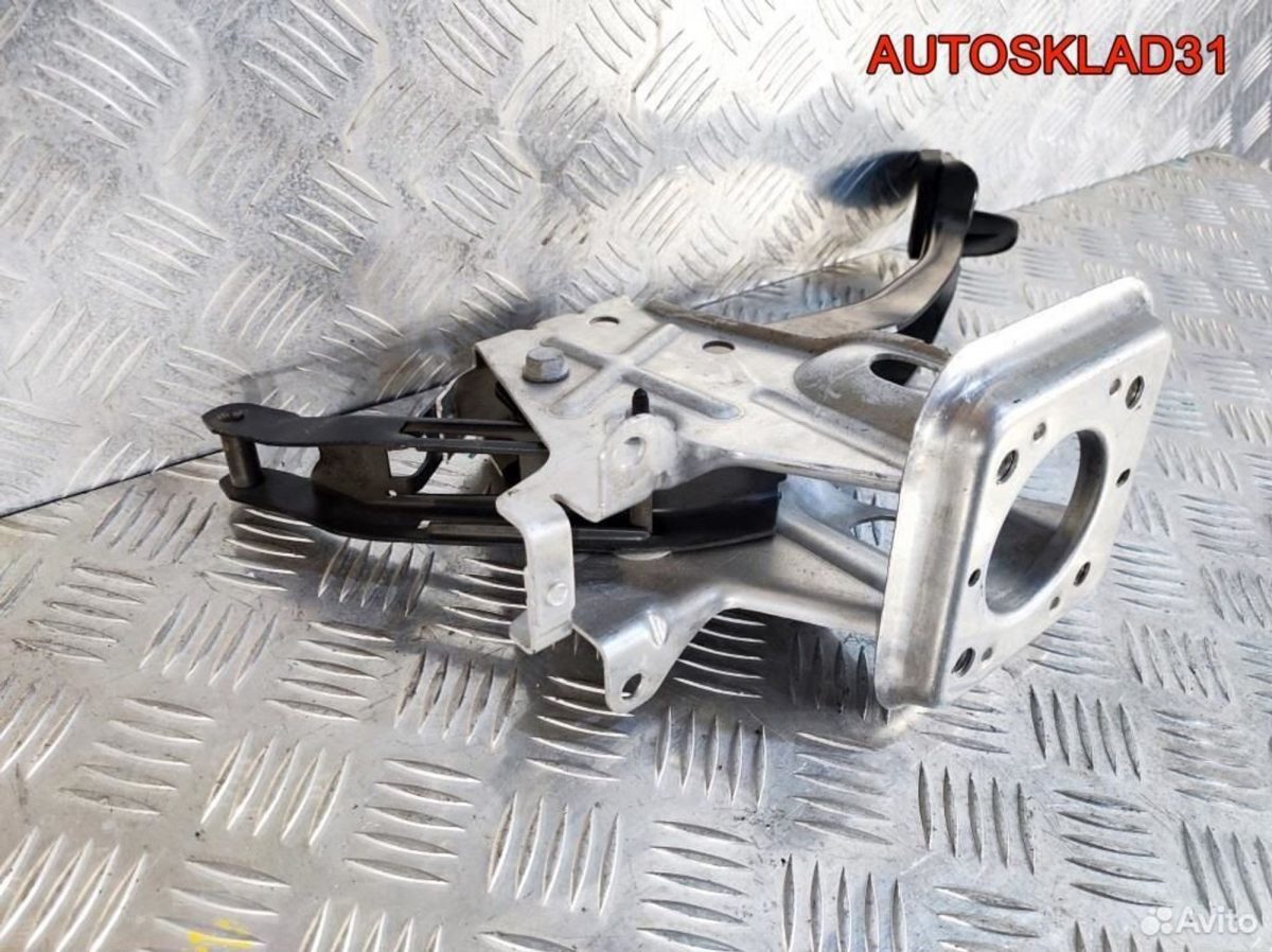 Педаль тормоза МКПП VW Passat B6 1K1721057AD - АвтоСклад31.рф - авторазборка контрактные б/у запчасти в г. Белгород