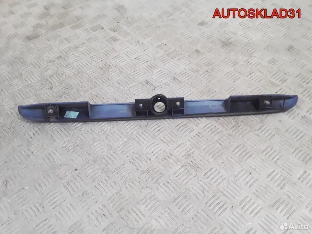 Накладка крышки багажника Mitsubishi Carisma DA - АвтоСклад31.рф - авторазборка контрактные б/у запчасти в г. Белгород