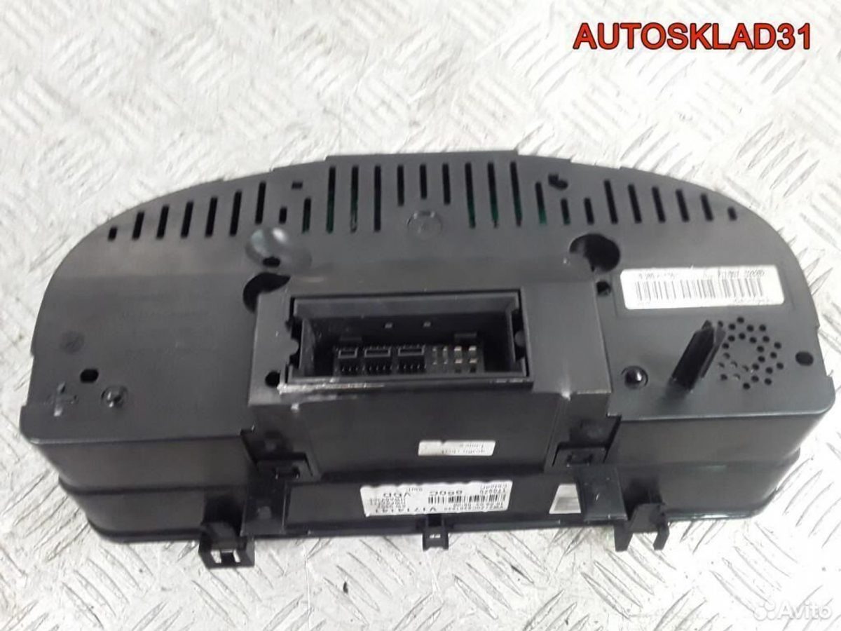 Панель приборов VW Touran 1T0920860C Дизель - АвтоСклад31.рф - авторазборка контрактные б/у запчасти в г. Белгород
