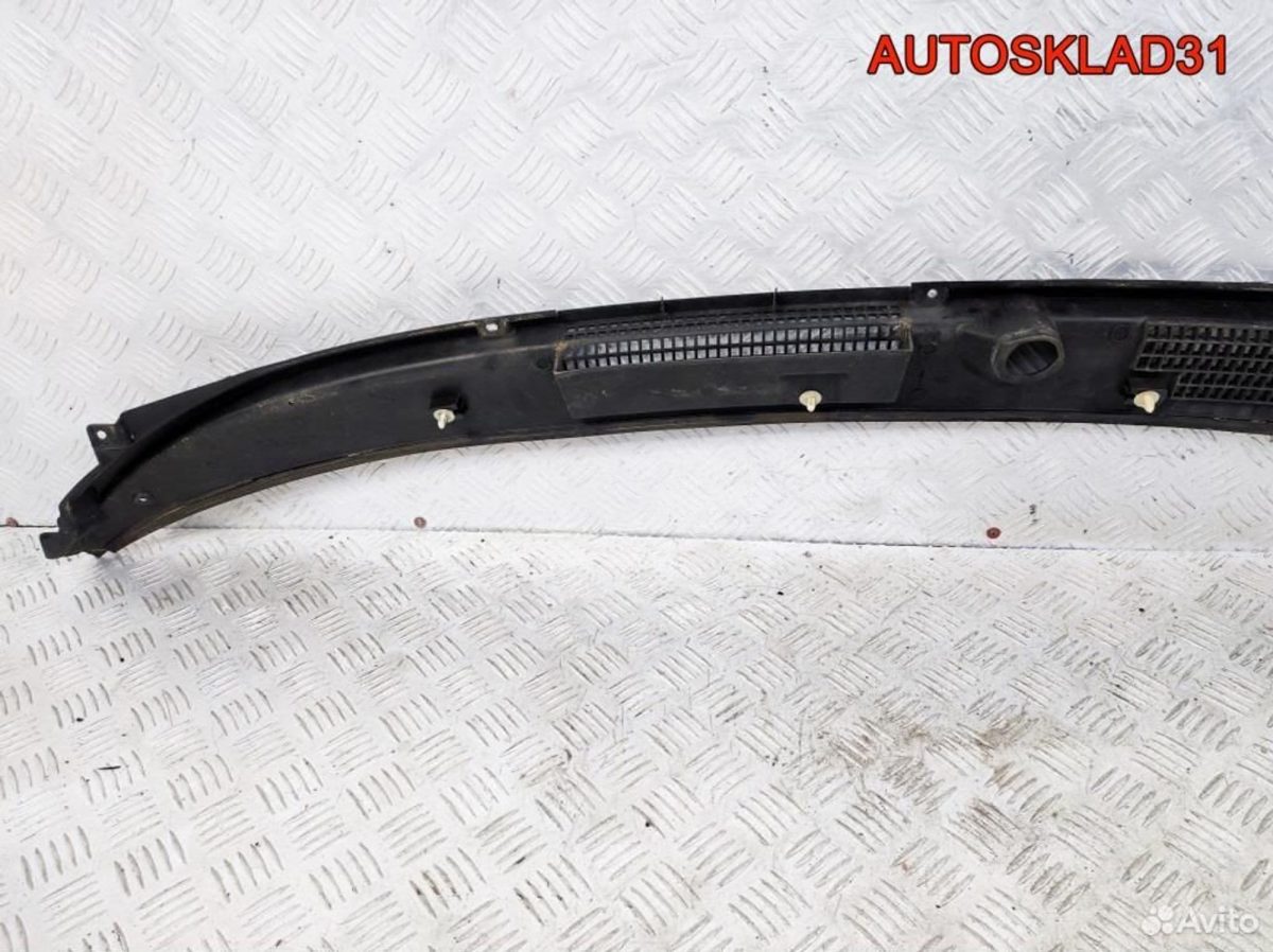 Решетка стеклоочистителя Mitsubishi Carisma DA MB9 - АвтоСклад31.рф - авторазборка контрактные б/у запчасти в г. Белгород