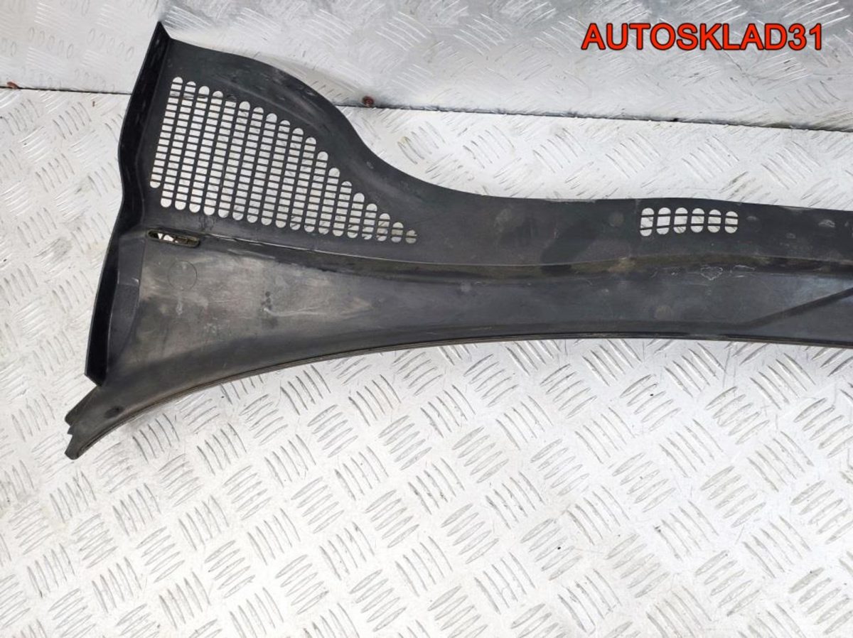 Решетка стеклоочистителя Skoda Rapid 5JB819415 - АвтоСклад31.рф - авторазборка контрактные б/у запчасти в г. Белгород