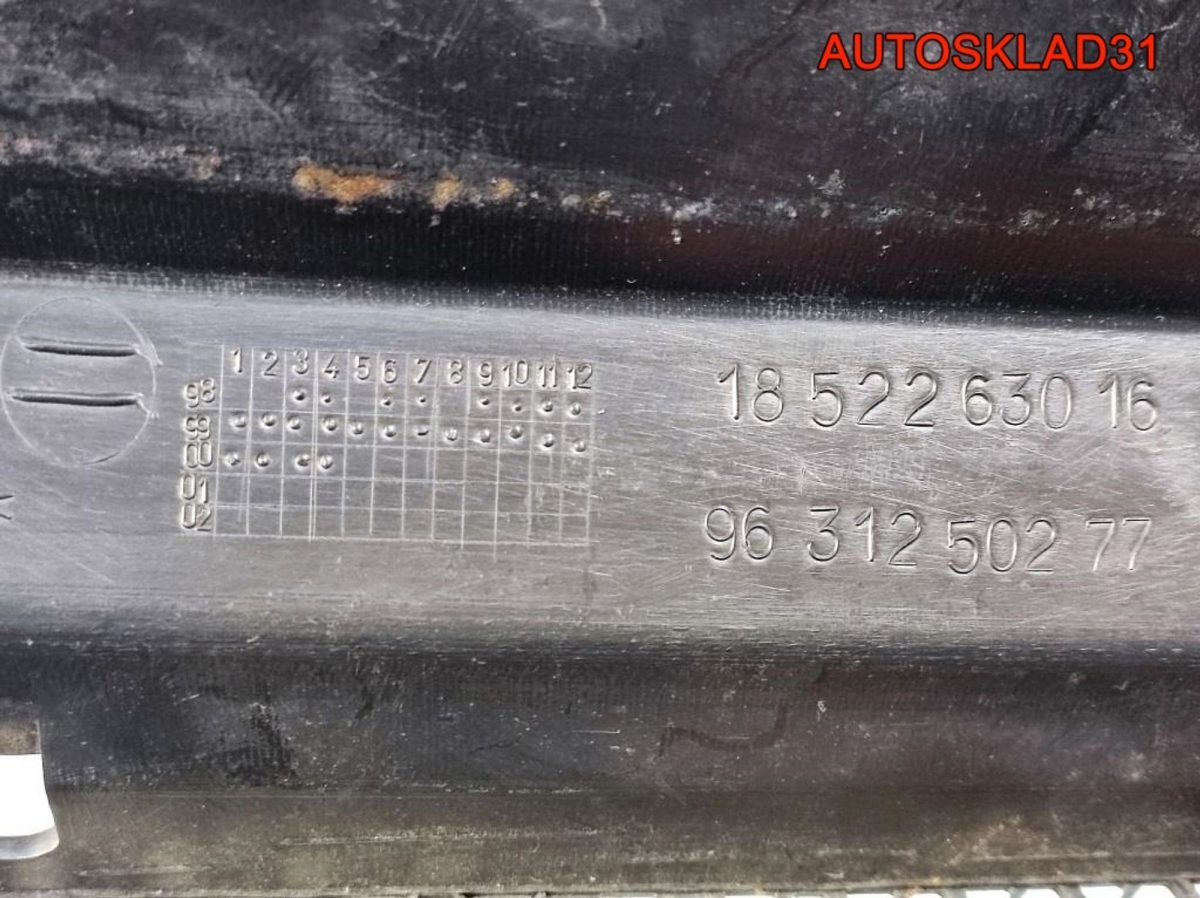 Решетка радиатора Peugeot 406 9631250277 - АвтоСклад31.рф - авторазборка контрактные б/у запчасти в г. Белгород