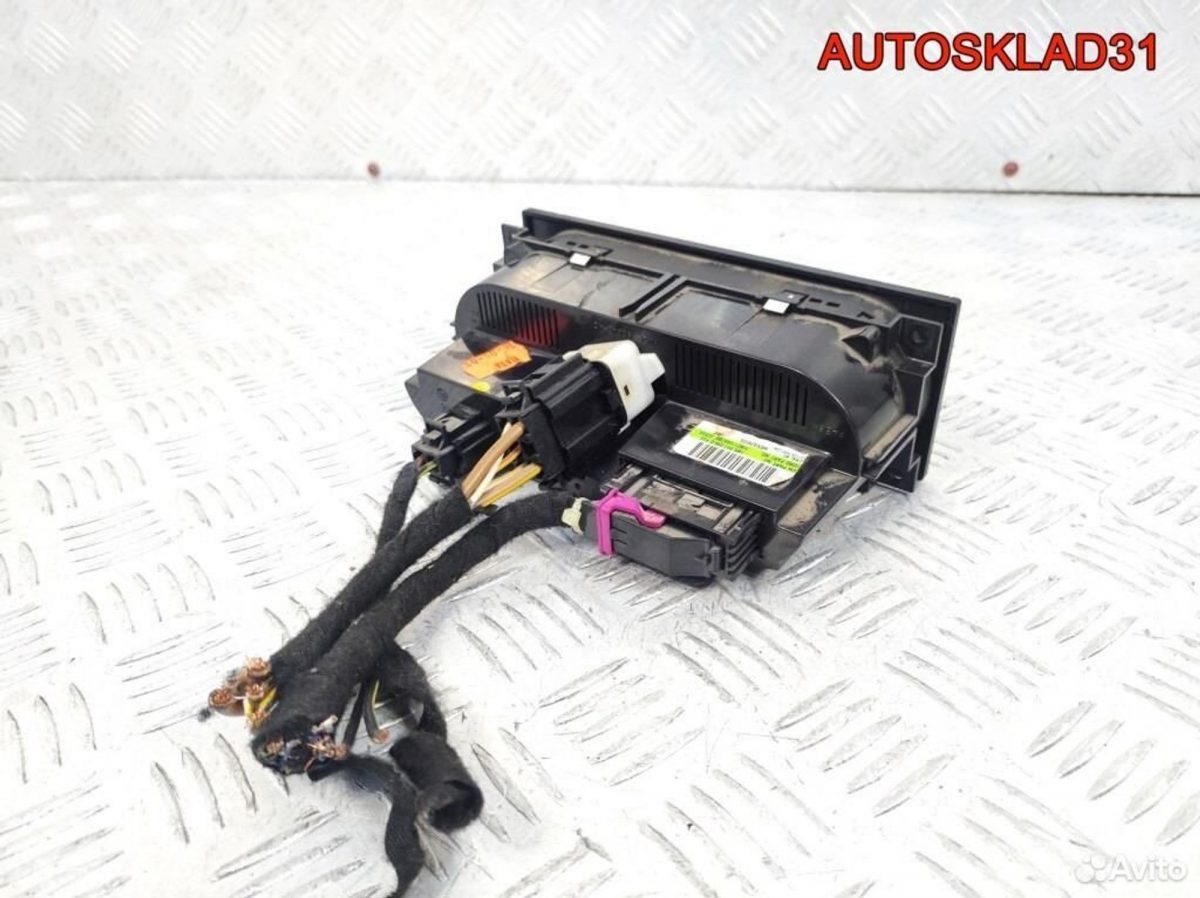 Блок управления отопителем Ford Galaxy 7M5907049D - АвтоСклад31.рф - авторазборка контрактные б/у запчасти в г. Белгород