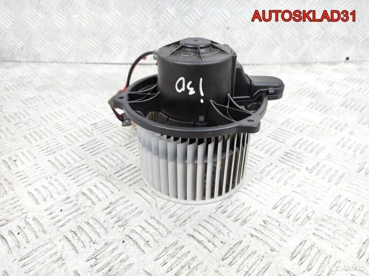 Моторчик отопителя Kia Ceed 971131H000 - АвтоСклад31.рф - авторазборка контрактные б/у запчасти в г. Белгород