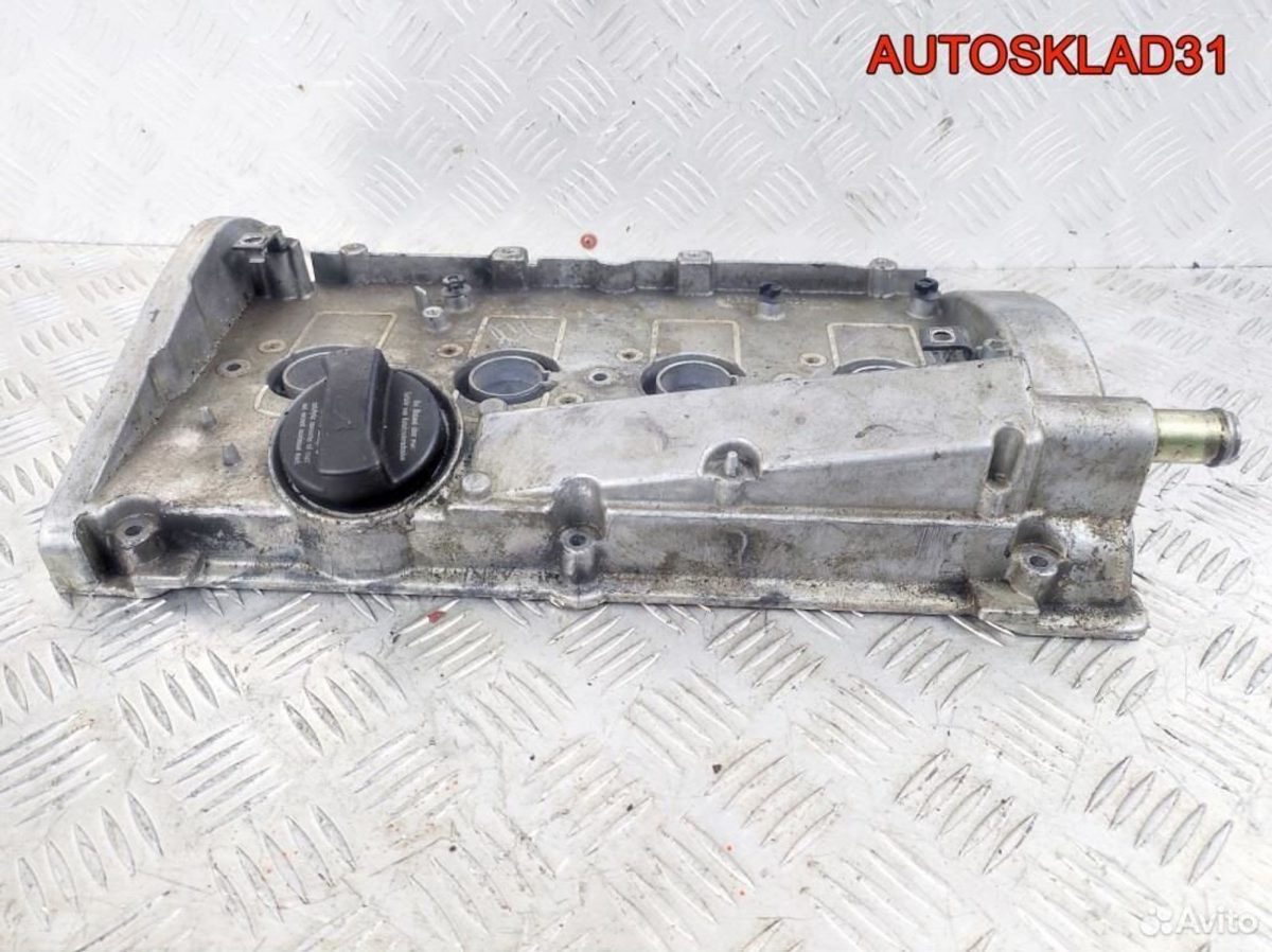 Крышка клапанная VW Passat B5 1.8 AWT 06B103469N - АвтоСклад31.рф - авторазборка контрактные б/у запчасти в г. Белгород