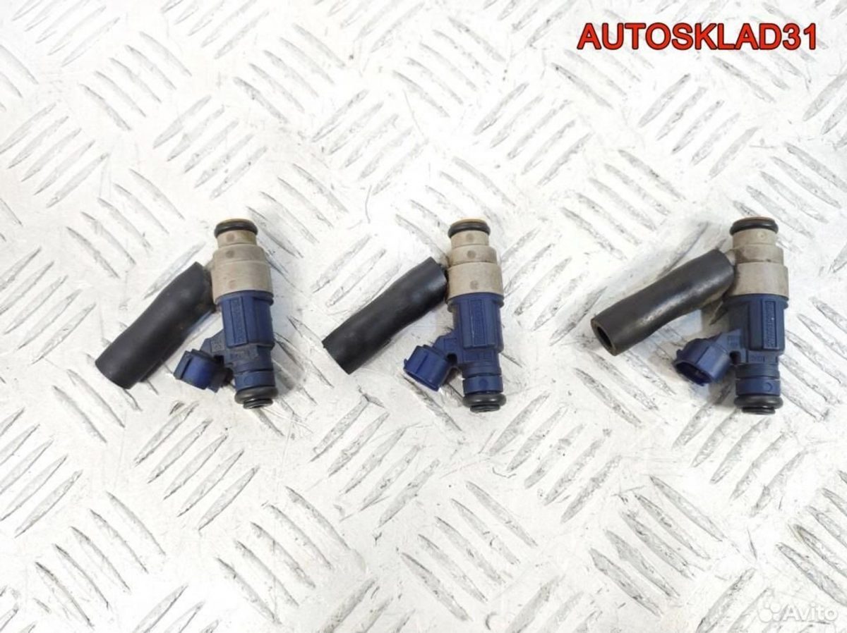 Форсунка инжекторная VW Golf 4 2,0 AZJ 06A906031AC - АвтоСклад31.рф - авторазборка контрактные б/у запчасти в г. Белгород