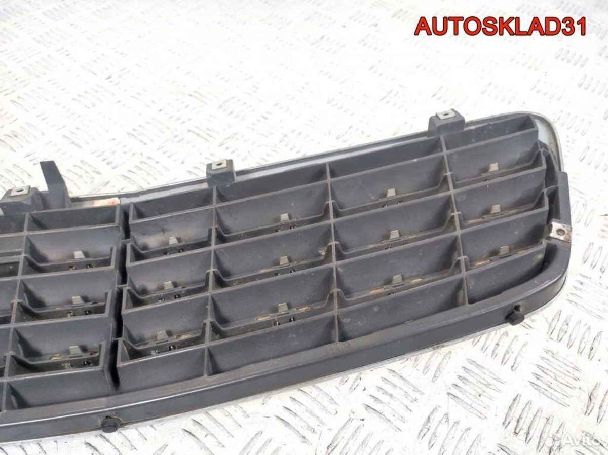 Решетка радиатора Mercedes Benz W203 A2038800123 - АвтоСклад31.рф - авторазборка контрактные б/у запчасти в г. Белгород