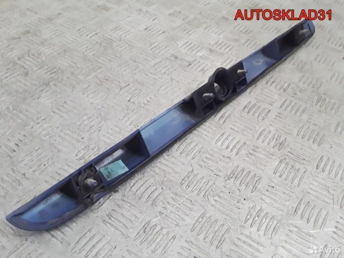 Накладка крышки багажника Mitsubishi Carisma DA - АвтоСклад31.рф - авторазборка контрактные б/у запчасти в г. Белгород
