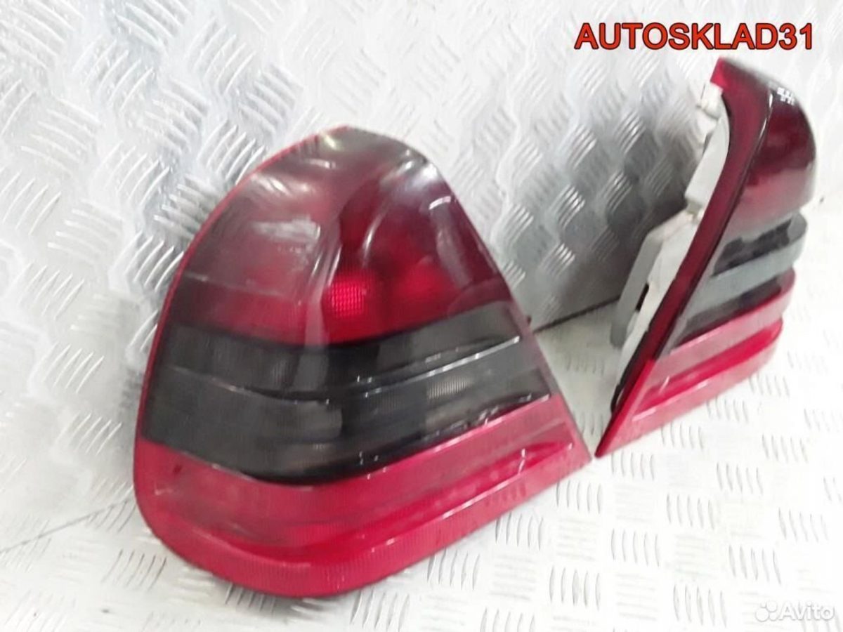Фонарь задний Mercedes Benz W202 2028203564 - АвтоСклад31.рф - авторазборка контрактные б/у запчасти в г. Белгород