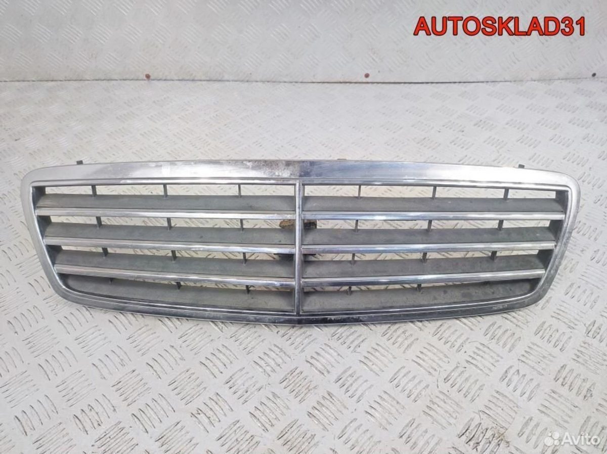 Решетка радиатора Mercedes Benz W203 A2038800123 - АвтоСклад31.рф - авторазборка контрактные б/у запчасти в г. Белгород