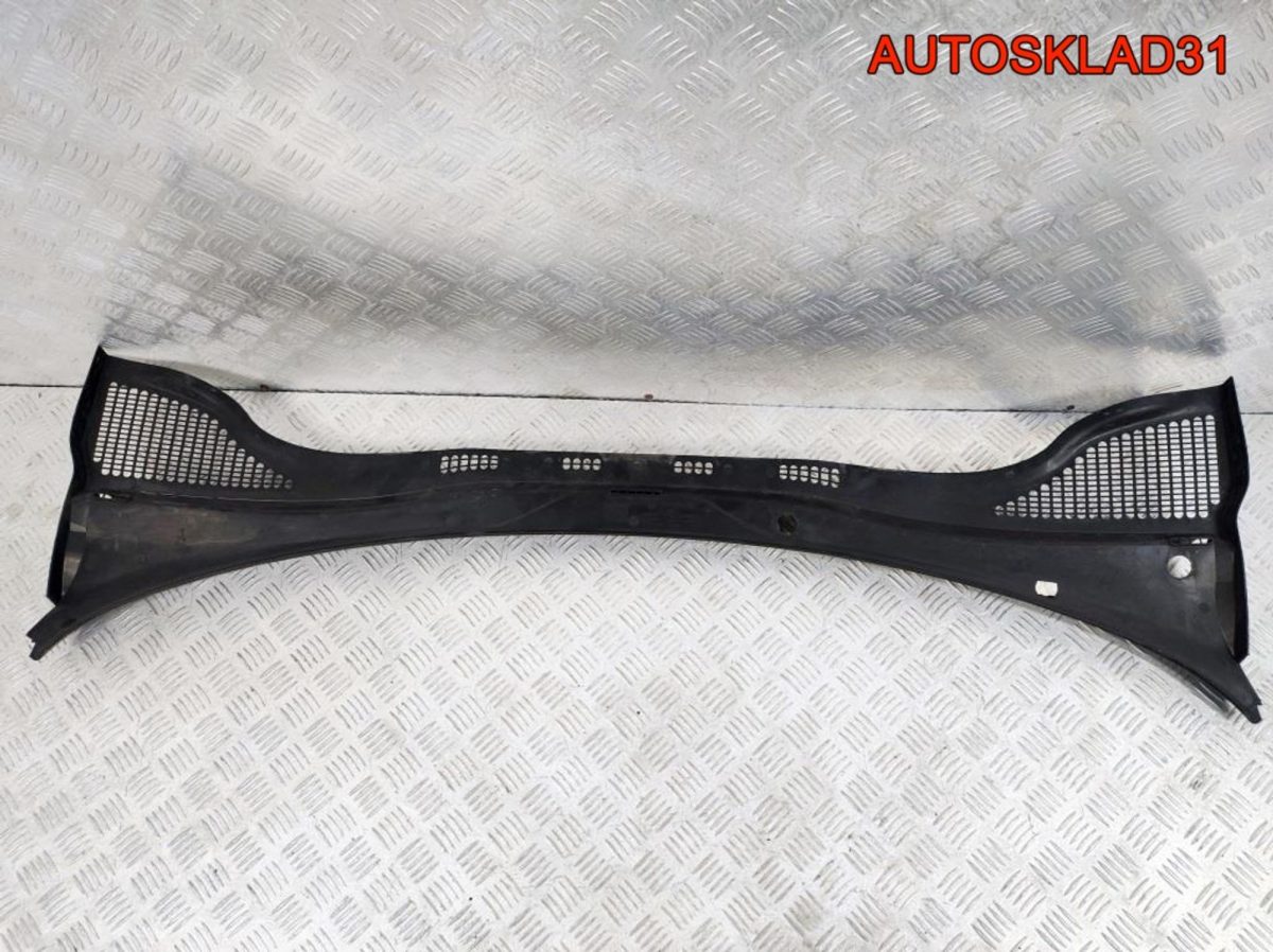 Решетка стеклоочистителя Skoda Rapid 5JB819415 - АвтоСклад31.рф - авторазборка контрактные б/у запчасти в г. Белгород