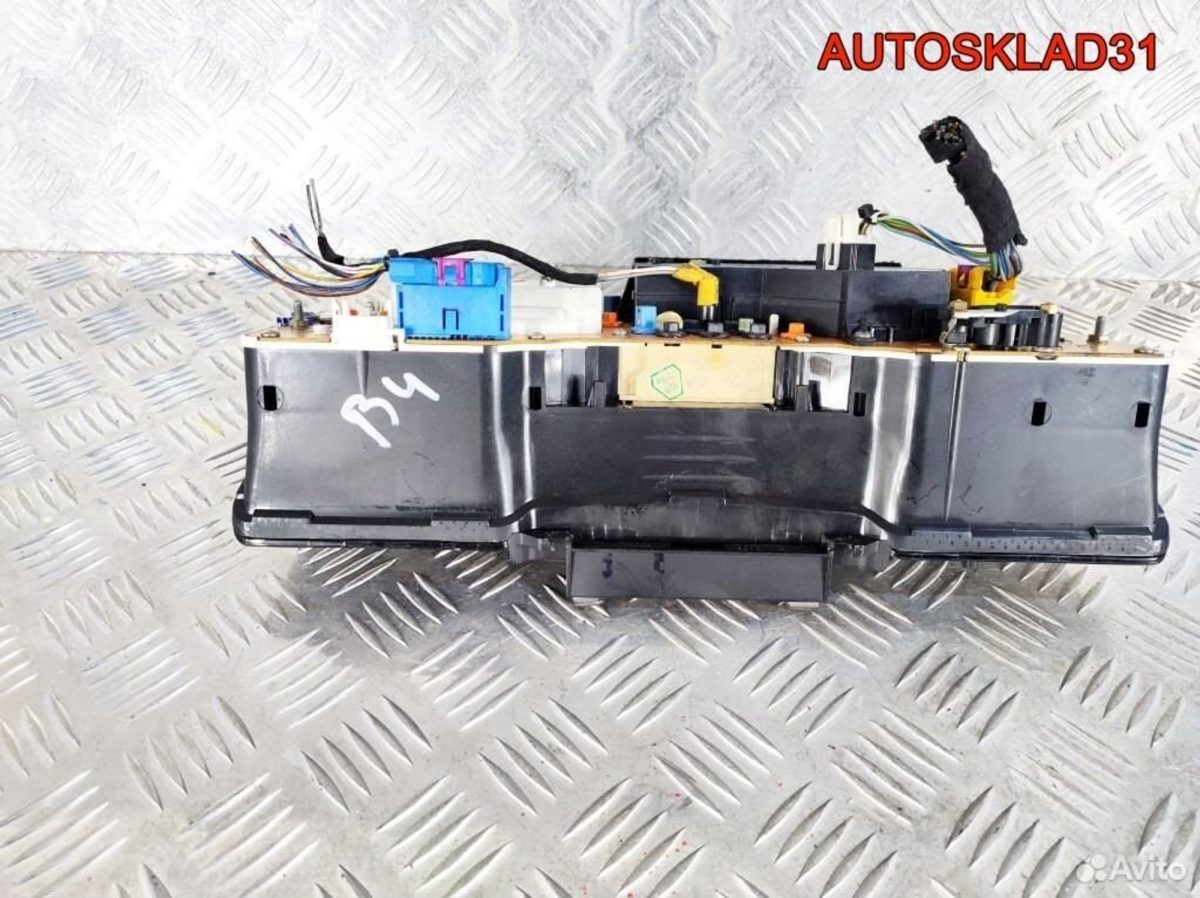 Панель приборов Audi 80 B4 8A0919033CT Дизель - АвтоСклад31.рф - авторазборка контрактные б/у запчасти в г. Белгород