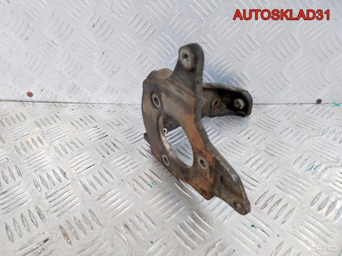 Кронштейн тнвд VW Passat B5 028130147M - АвтоСклад31.рф - авторазборка контрактные б/у запчасти в г. Белгород