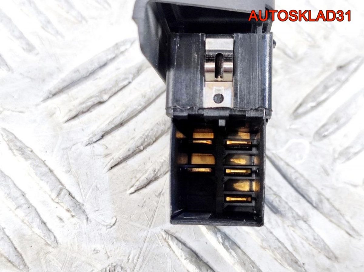 Кнопка центрального замка Audi A4 B7 8E19621075PR - АвтоСклад31.рф - авторазборка контрактные б/у запчасти в г. Белгород