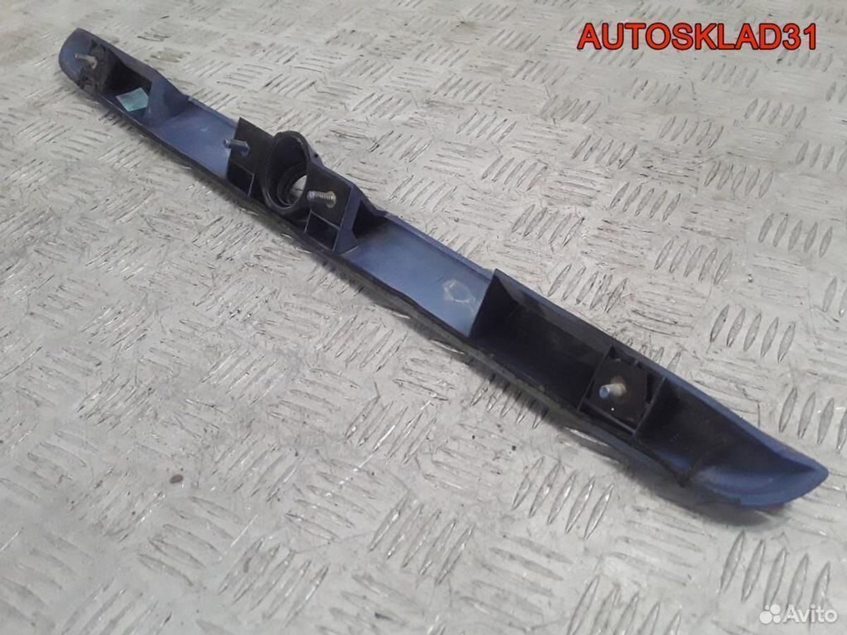 Накладка крышки багажника Mitsubishi Carisma DA - АвтоСклад31.рф - авторазборка контрактные б/у запчасти в г. Белгород