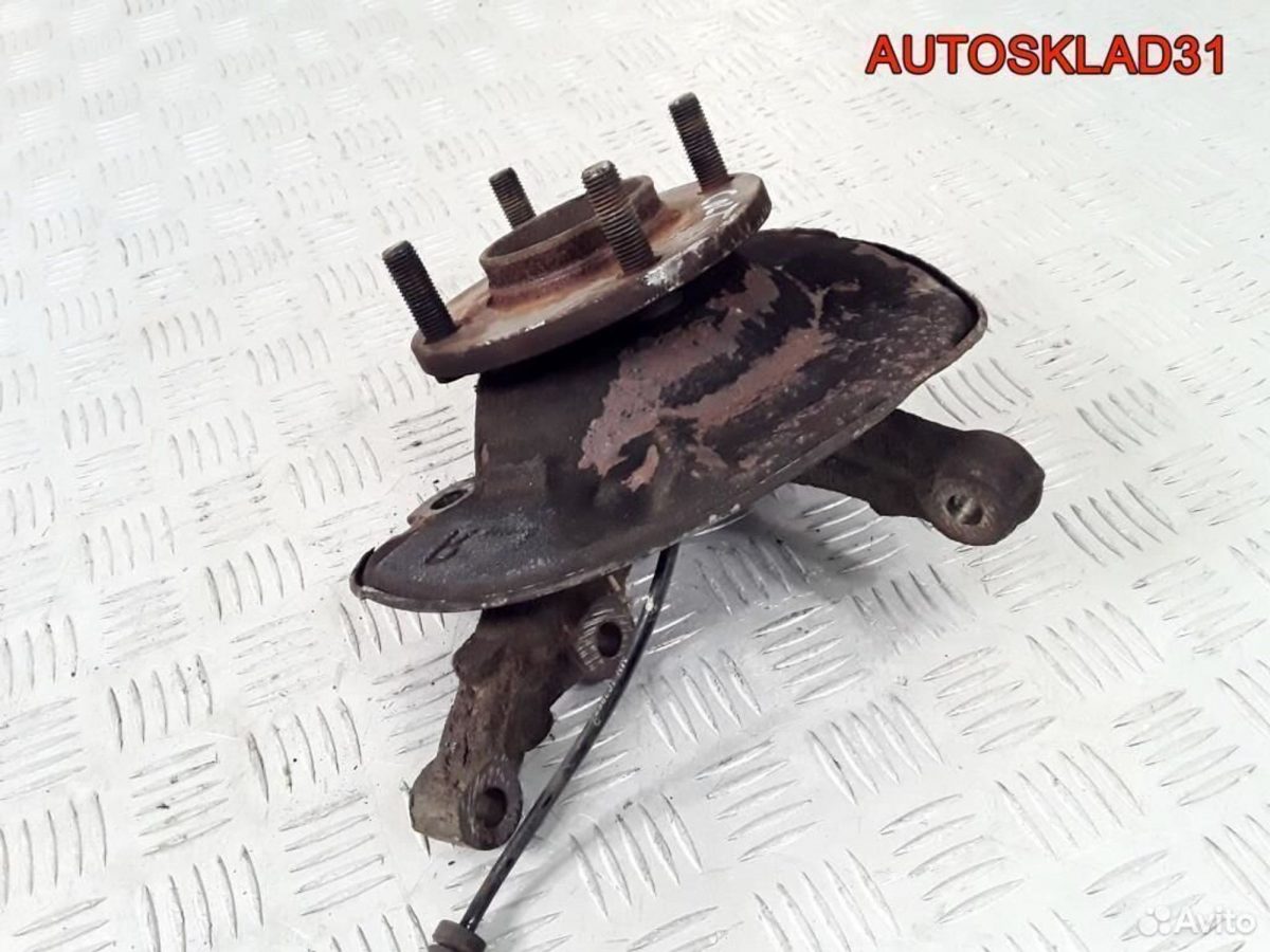 Кулак поворотный передний правый Mitsubishi Colt - АвтоСклад31.рф - авторазборка контрактные б/у запчасти в г. Белгород