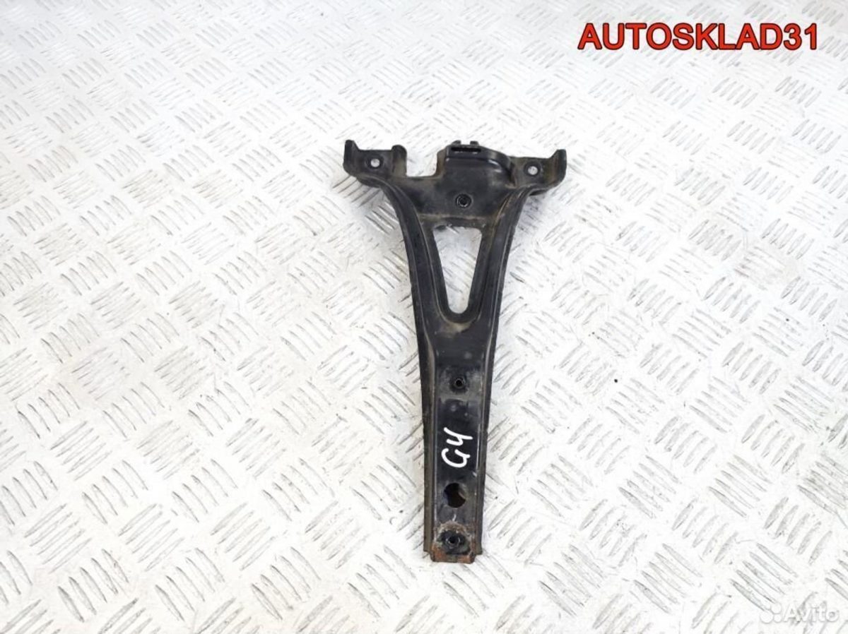 Кронштейн замка капота VW Golf 4 1J0805569B - АвтоСклад31.рф - авторазборка контрактные б/у запчасти в г. Белгород