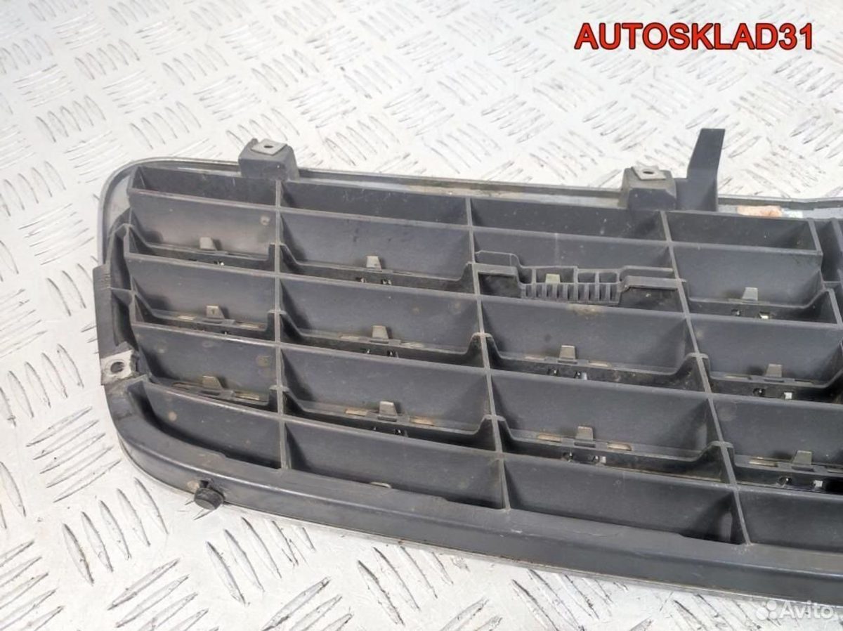 Решетка радиатора Mercedes Benz W203 A2038800123 - АвтоСклад31.рф - авторазборка контрактные б/у запчасти в г. Белгород