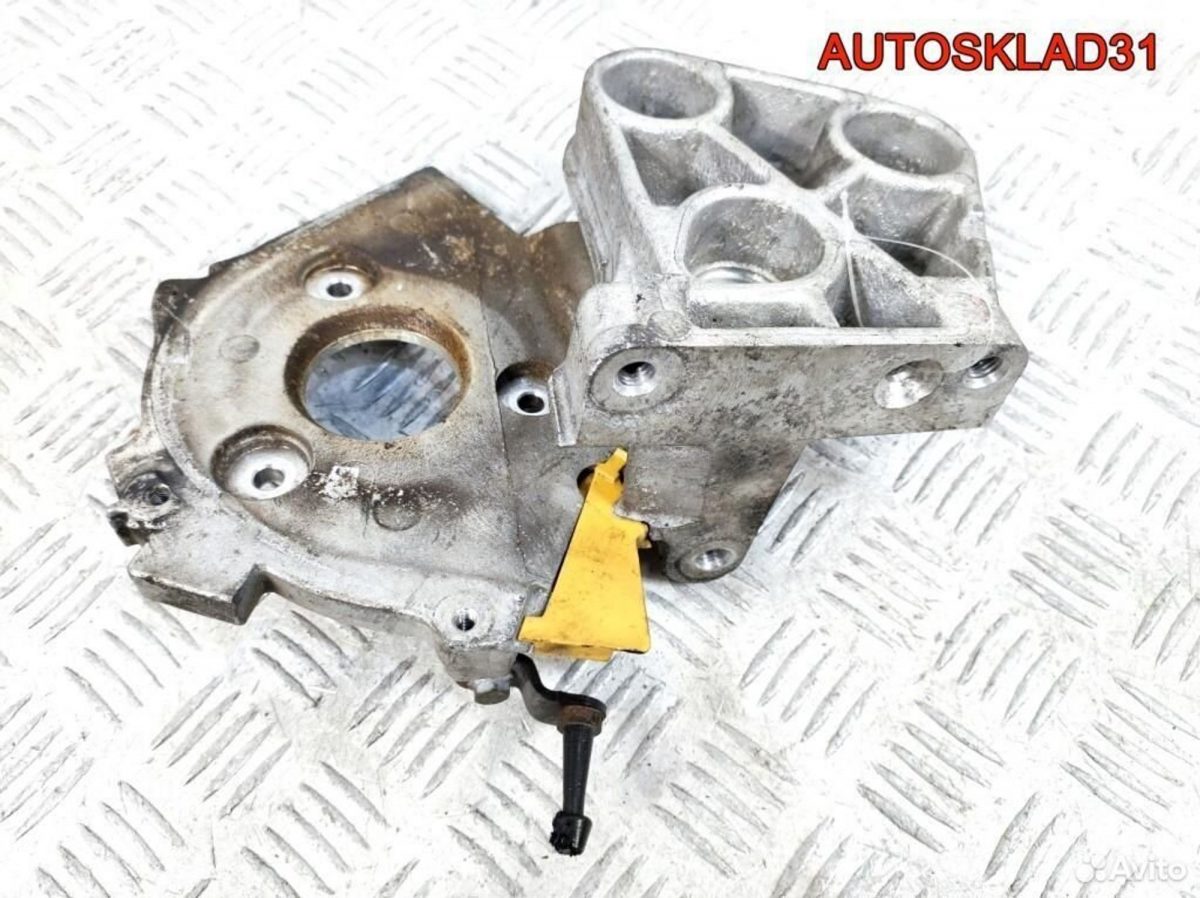 Кронштейн тнвд Renault Scenic 2 1.9 F9Q 8200240204 - АвтоСклад31.рф - авторазборка контрактные б/у запчасти в г. Белгород