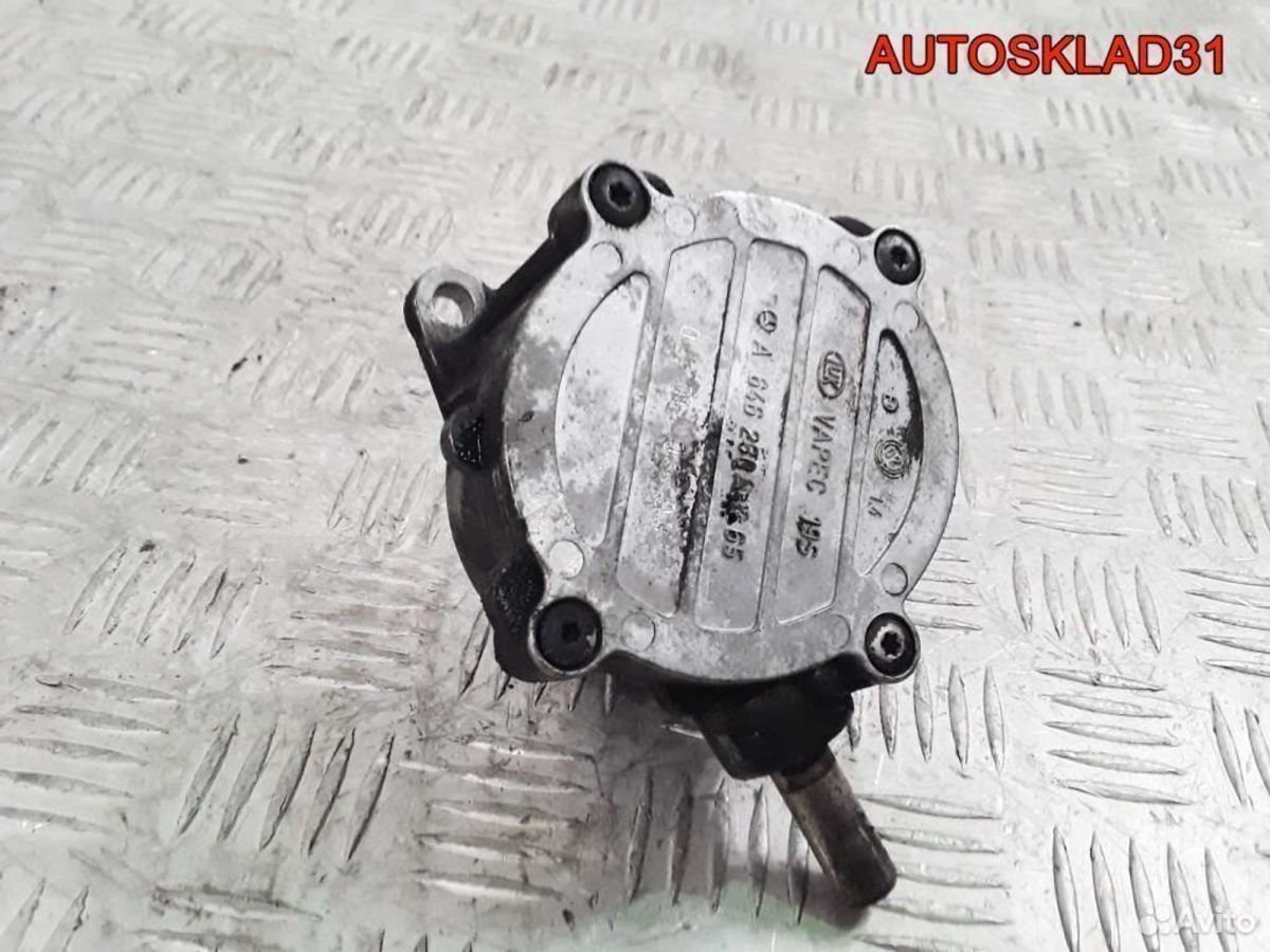 Насос вакуумный Mercedes W203 2.2 646 A6462300165 - АвтоСклад31.рф - авторазборка контрактные б/у запчасти в г. Белгород
