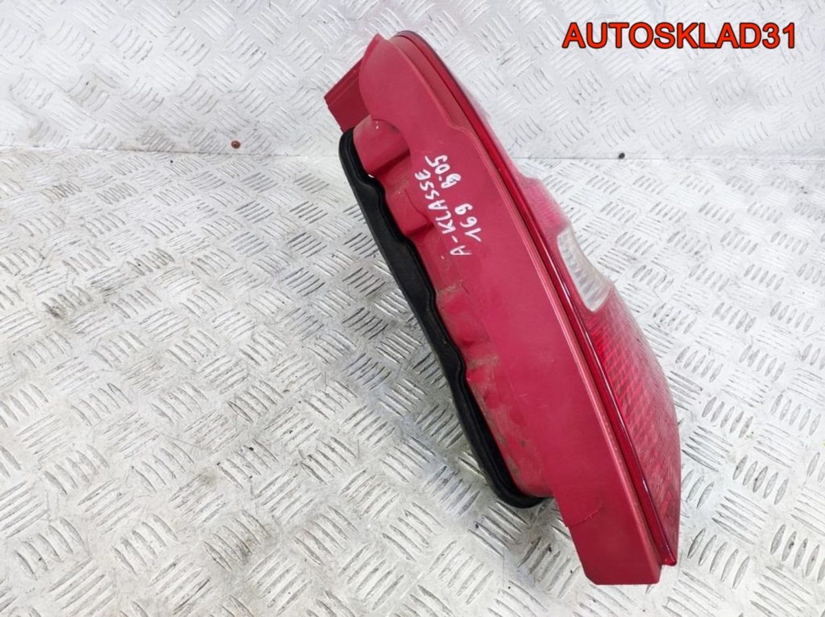 Фонарь задний правый Mercedes W169 A1698200464 - АвтоСклад31.рф - авторазборка контрактные б/у запчасти в г. Белгород