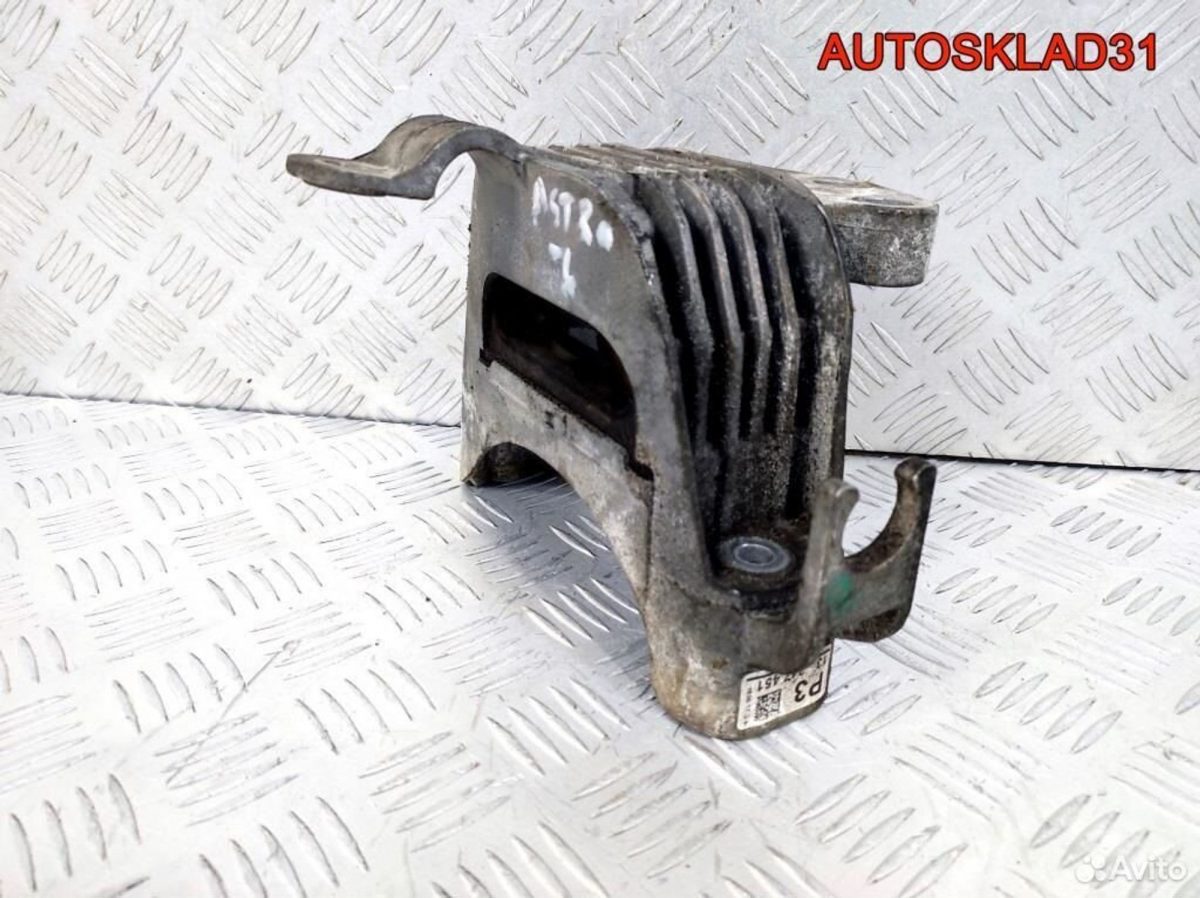 Опора двигателя правая Opel Astra J 13347451 - АвтоСклад31.рф - авторазборка контрактные б/у запчасти в г. Белгород