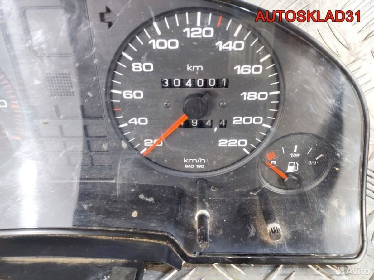 Панель приборов Audi 80 B4 8A0919033CT Дизель - АвтоСклад31.рф - авторазборка контрактные б/у запчасти в г. Белгород