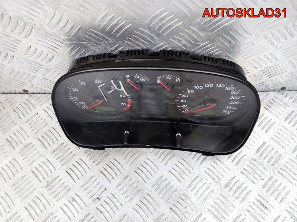 Панель приборов VW Golf 4 1J0919881B Бензин - АвтоСклад31.рф - авторазборка контрактные б/у запчасти в г. Белгород