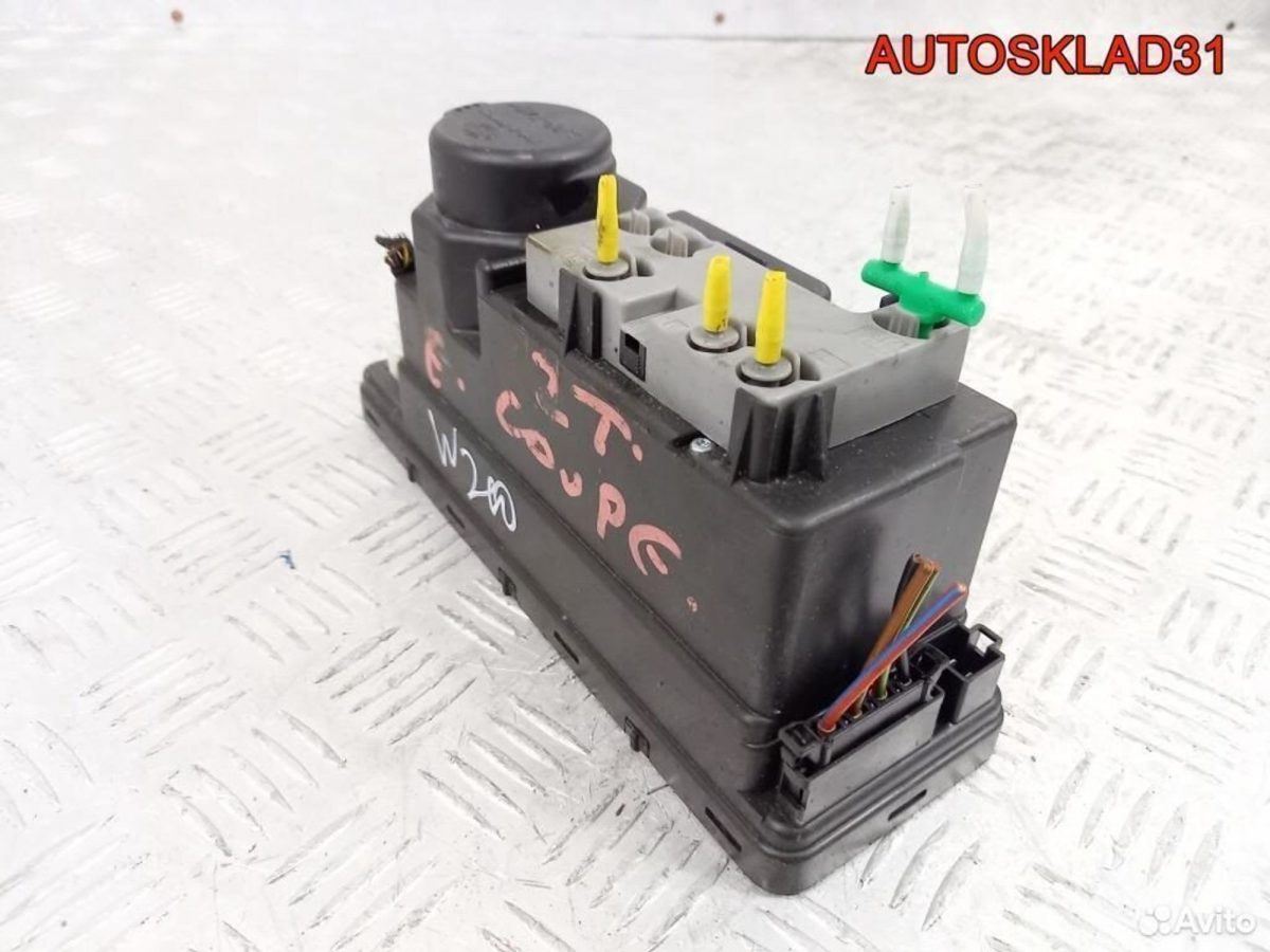 Компрессор центрального замка Mercedes A2108001048 - АвтоСклад31.рф - авторазборка контрактные б/у запчасти в г. Белгород
