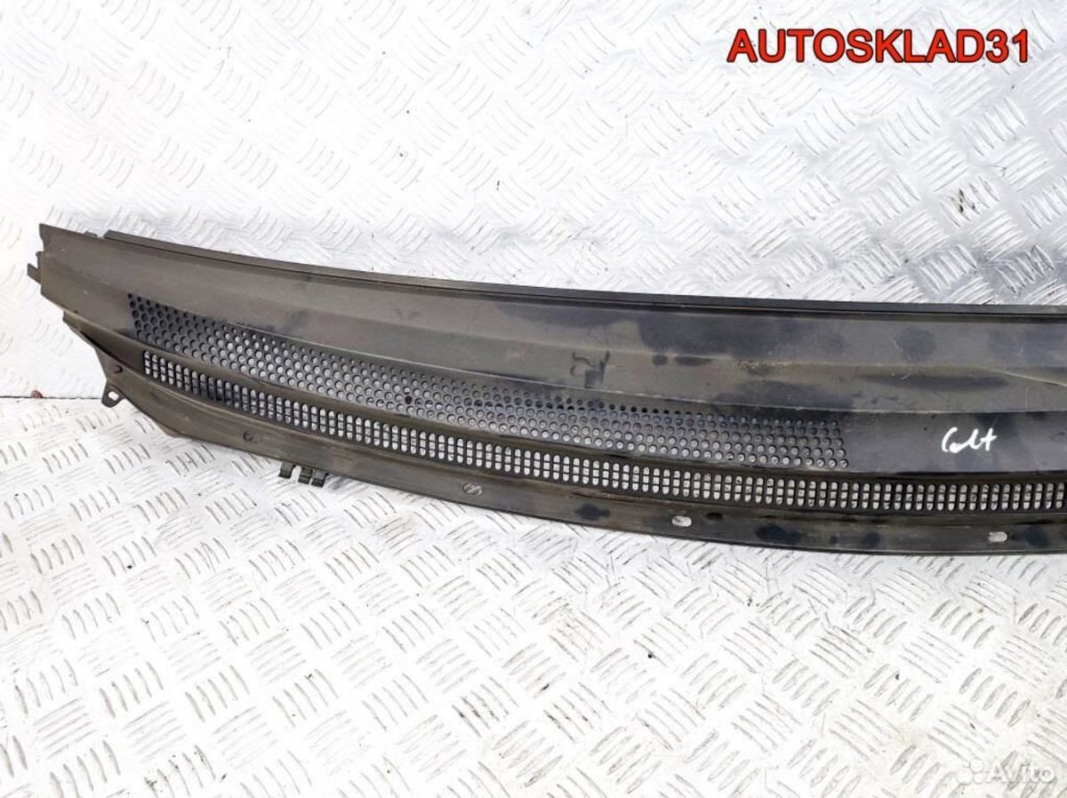 Решетка стеклоочистителя Mitsubishi Colt 7405A131 - АвтоСклад31.рф - авторазборка контрактные б/у запчасти в г. Белгород