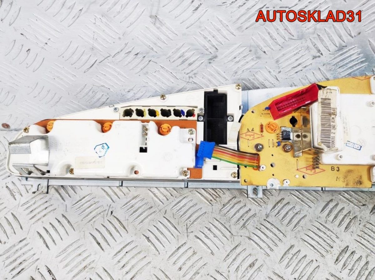 Панель приборов Audi 100 C4 4A1919033P Бензин - АвтоСклад31.рф - авторазборка контрактные б/у запчасти в г. Белгород