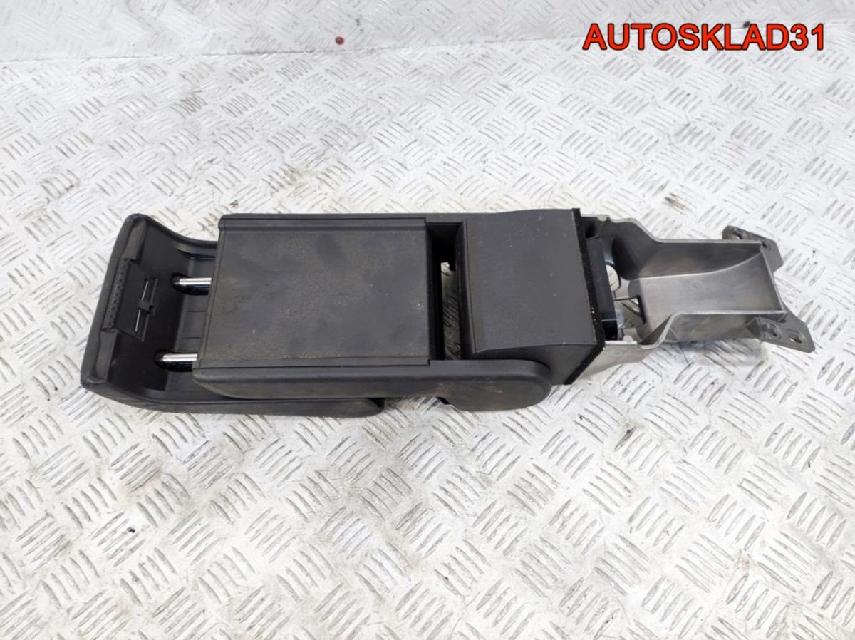 Подлокотник Opel Vectra C 13171946 - АвтоСклад31.рф - авторазборка контрактные б/у запчасти в г. Белгород