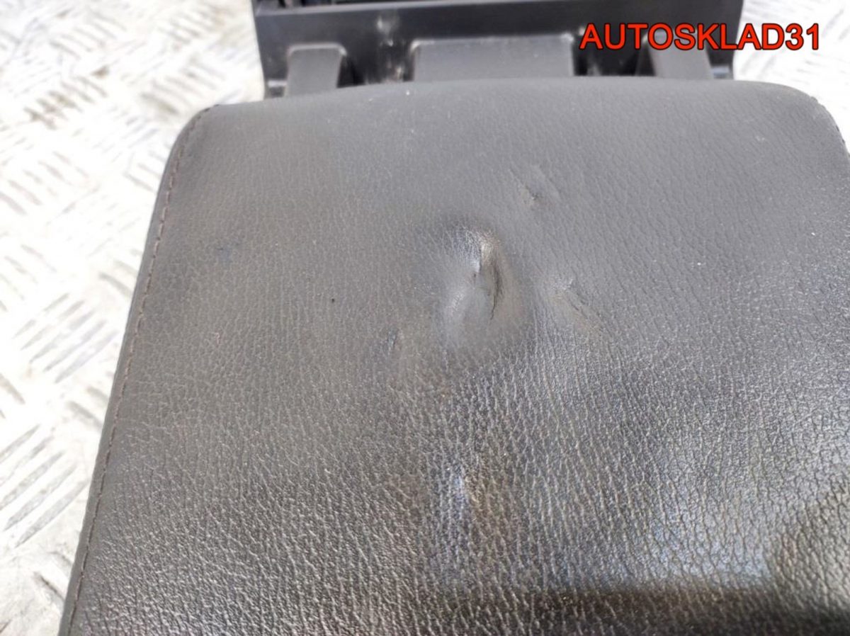 Подлокотник Opel Vectra C 13171946 - АвтоСклад31.рф - авторазборка контрактные б/у запчасти в г. Белгород