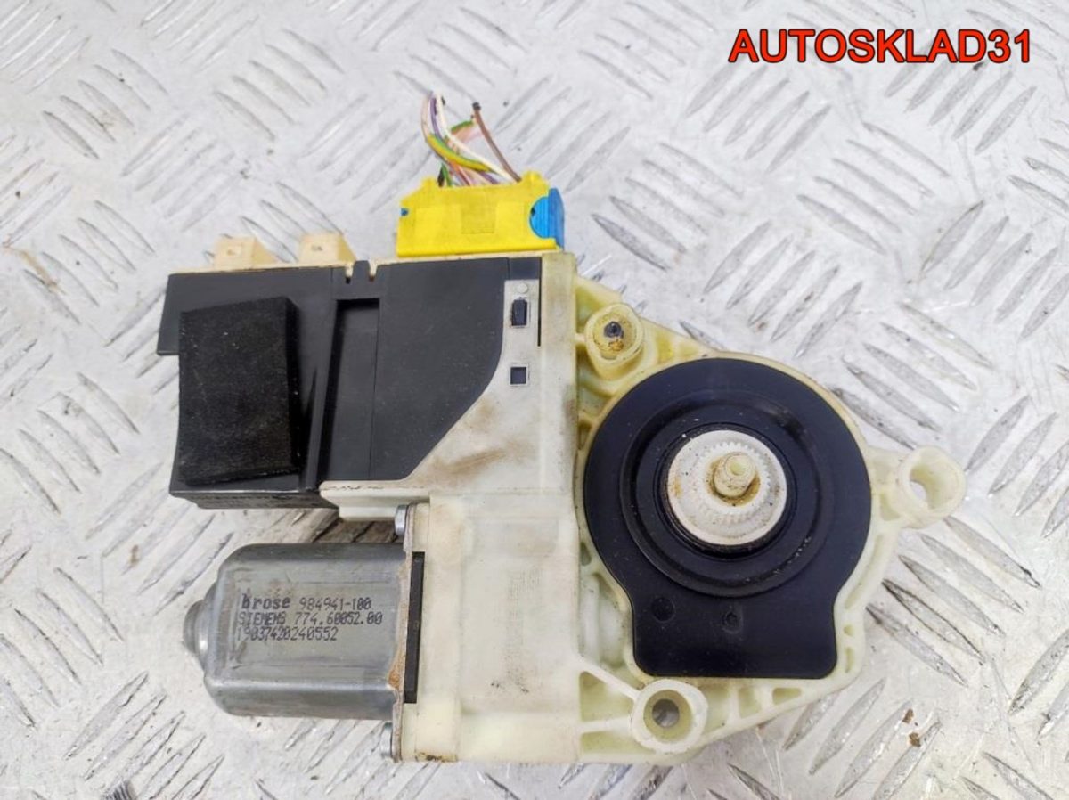 Моторчик стеклоподъемника Citroen C4 9681577780 - АвтоСклад31.рф - авторазборка контрактные б/у запчасти в г. Белгород