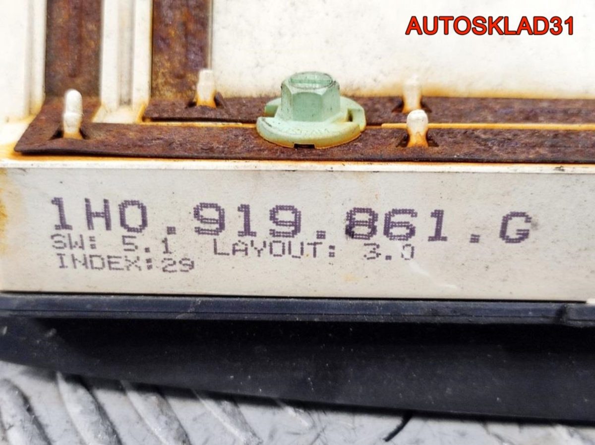 Панель приборов VW Golf Mk3 1H0919861G Бензин - АвтоСклад31.рф - авторазборка контрактные б/у запчасти в г. Белгород