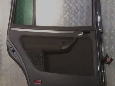 Дверь задняя правая Голая VW Touran 1T0833056R - АвтоСклад31.рф - авторазборка контрактные б/у запчасти в г. Белгород
