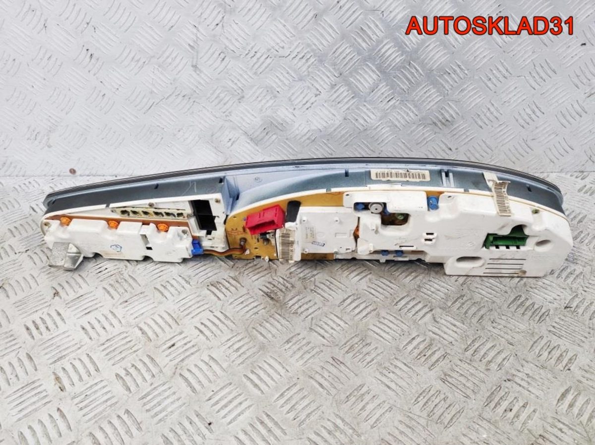 Панель приборов Audi 100 C4 4A1919033P Бензин - АвтоСклад31.рф - авторазборка контрактные б/у запчасти в г. Белгород