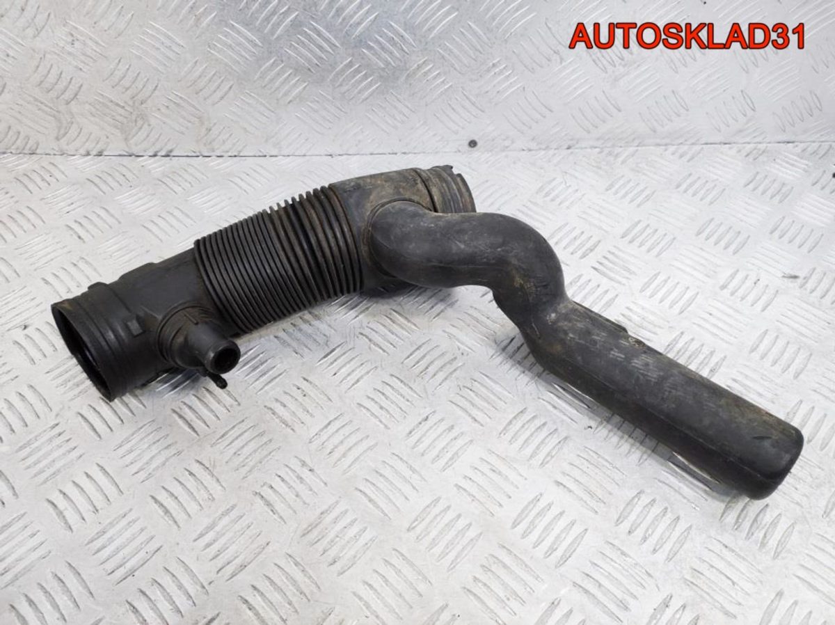 Патрубок воздушного фильтра Audi A3 8L 1J0129684E - АвтоСклад31.рф - авторазборка контрактные б/у запчасти в г. Белгород