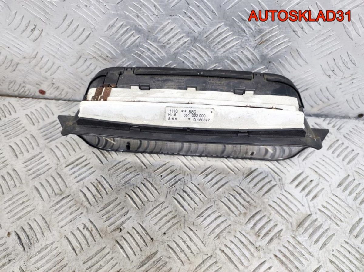 Панель приборов Volkswagen Golf 3 1H0919880 Бензин - АвтоСклад31.рф - авторазборка контрактные б/у запчасти в г. Белгород
