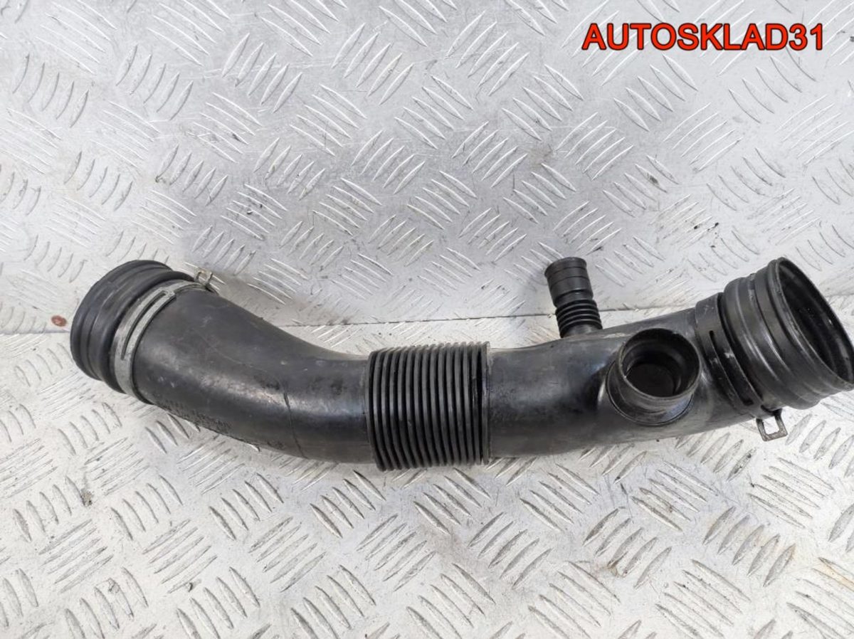 Патрубок воздушного фильтра Audi A4 B6 06B129627AB - АвтоСклад31.рф - авторазборка контрактные б/у запчасти в г. Белгород