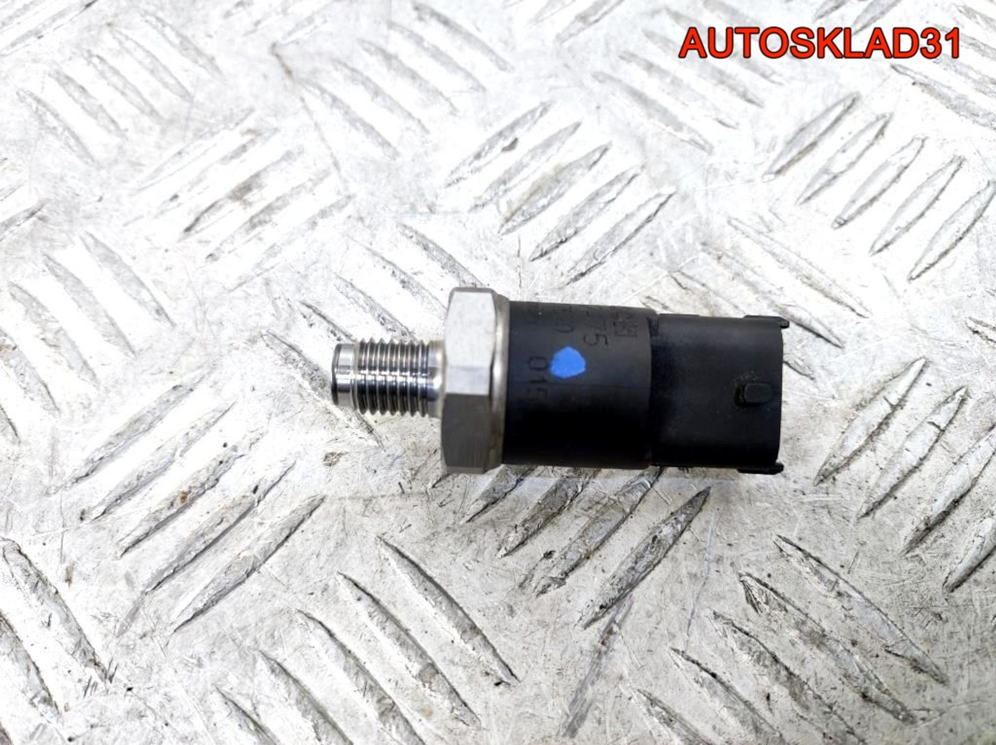 Датчик давления топлива Opel Omega B 0281002475 - АвтоСклад31.рф - авторазборка контрактные б/у запчасти в г. Белгород Датчик давления топлива Opel Omega B 0281002475 - АвтоСклад31.рф - авторазборка контрактные б/у запчасти в г. Белгород