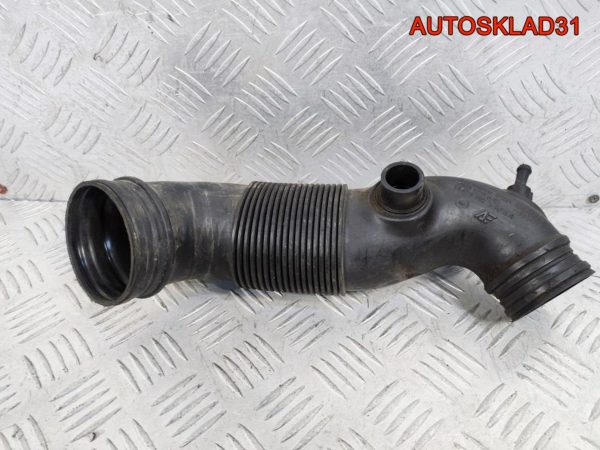 Патрубок воздушного фильтра Audi A3 8L 1J0129684E - АвтоСклад31.рф - авторазборка контрактные б/у запчасти в г. Белгород