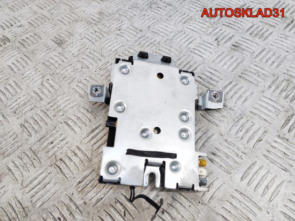Усилитель антенны Audi A3 8P 8P0035225 - АвтоСклад31.рф - авторазборка контрактные б/у запчасти в г. Белгород