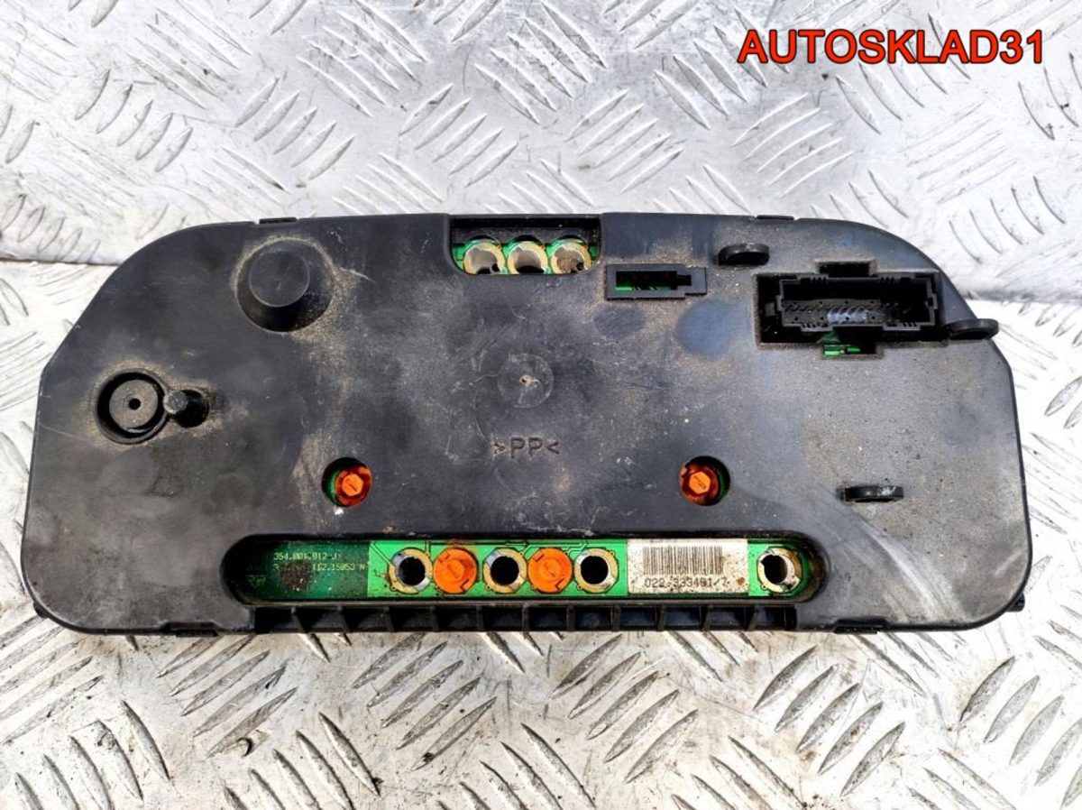 Панель приборов Volkswagen Golf 3 1H0919880 Бензин - АвтоСклад31.рф - авторазборка контрактные б/у запчасти в г. Белгород