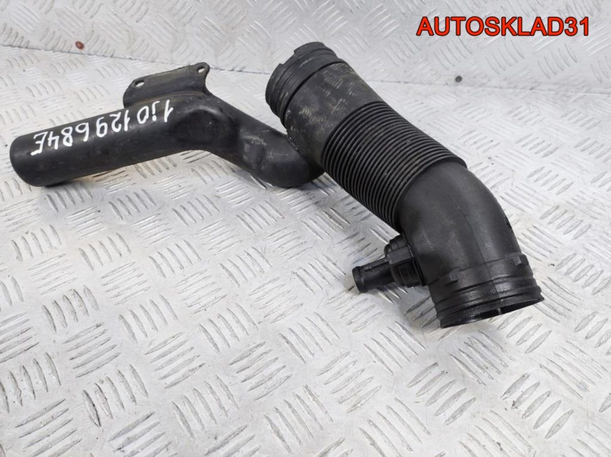 Патрубок воздушного фильтра Audi A3 8L 1J0129684E - АвтоСклад31.рф - авторазборка контрактные б/у запчасти в г. Белгород