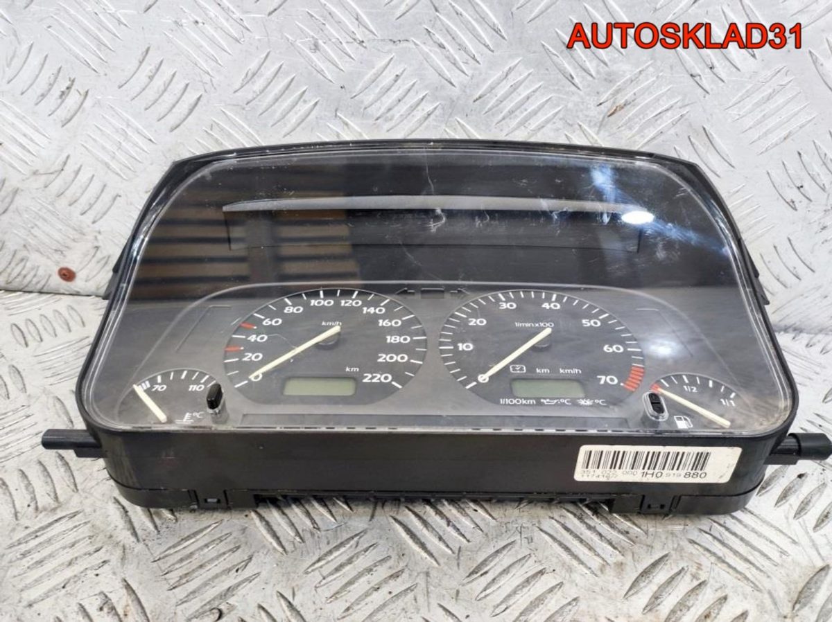 Панель приборов Volkswagen Golf 3 1H0919880 Бензин - АвтоСклад31.рф - авторазборка контрактные б/у запчасти в г. Белгород