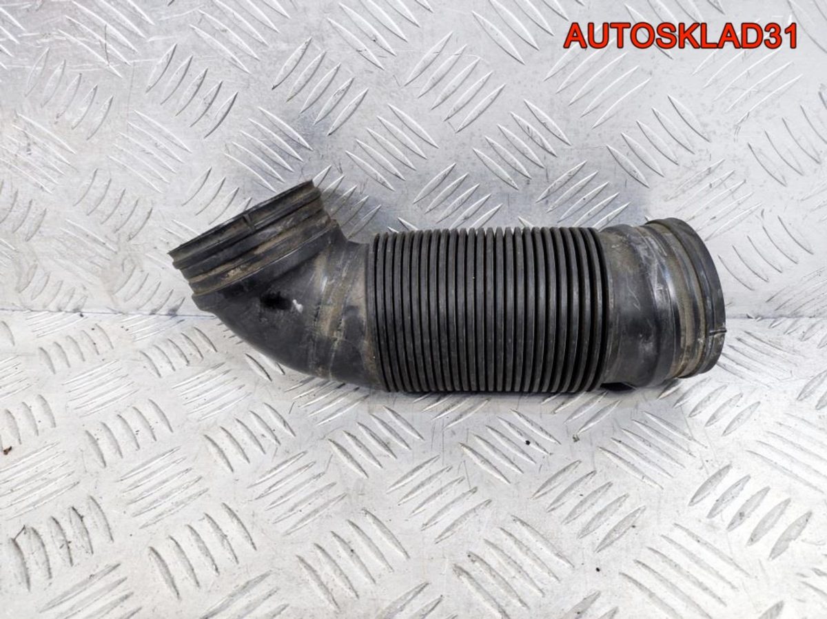 Патрубок воздушный VW Passat B6 1K0129684B - АвтоСклад31.рф - авторазборка контрактные б/у запчасти в г. Белгород