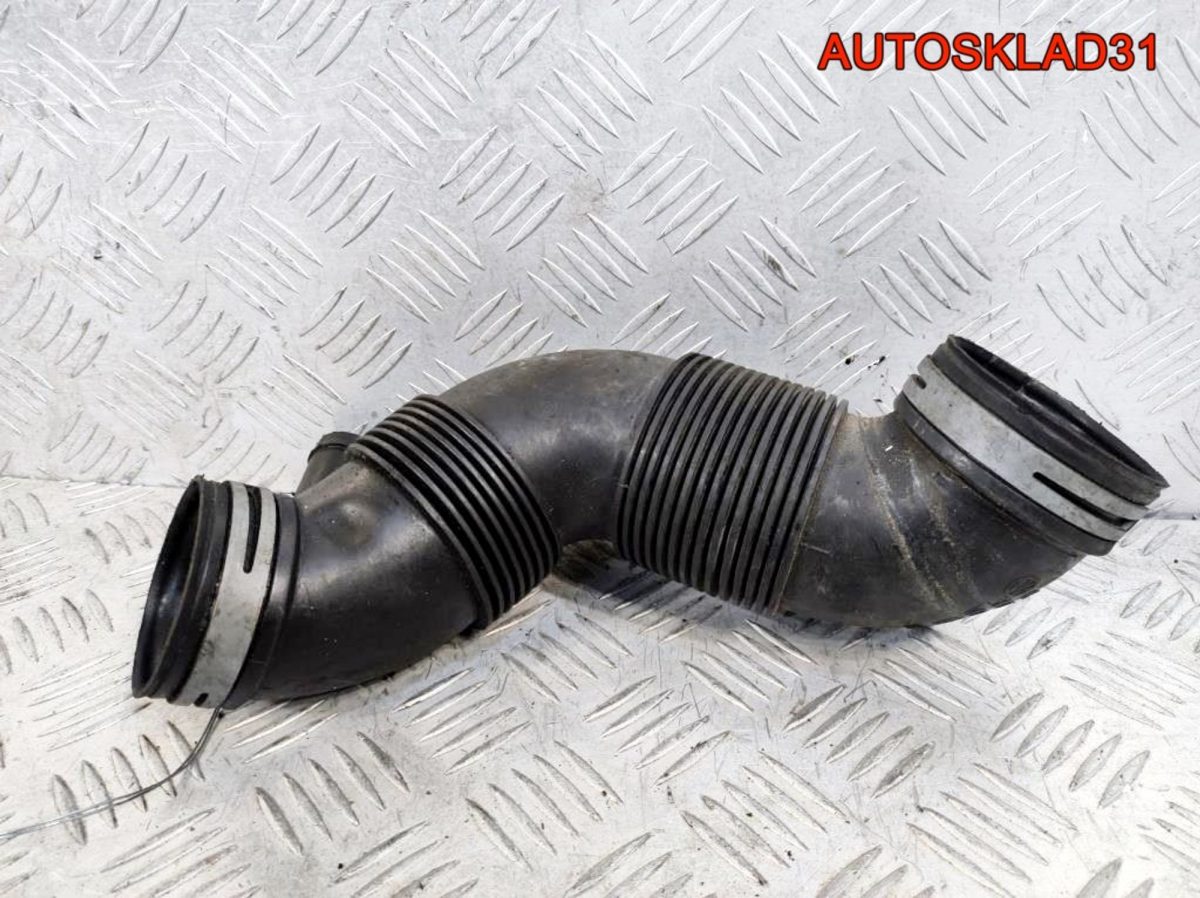 Патрубок воздушного фильтра Passat B6 3C0129654M - АвтоСклад31.рф - авторазборка контрактные б/у запчасти в г. Белгород